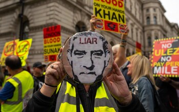 Ulez Sadiq Khan protest controversy net zero cut pollution