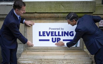 Jeremy Hunt and Rishi Sunak during a visit to Accrington Market Hall in Lancashire earlier this year