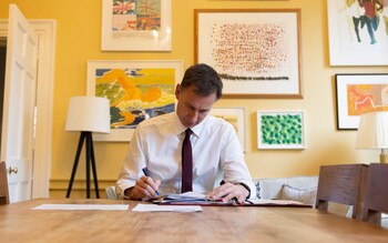 Jeremy Hunt prepares his Autumn Statement